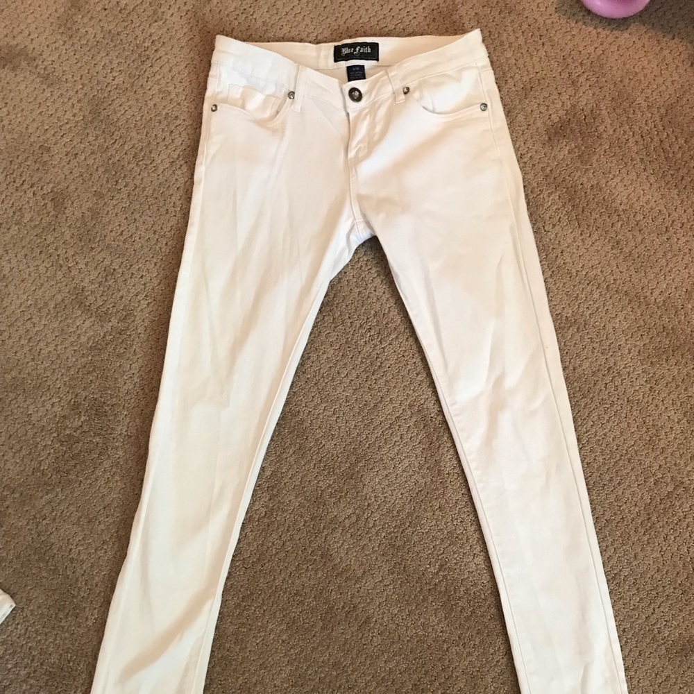 white skinny jeans juniors size 9/10